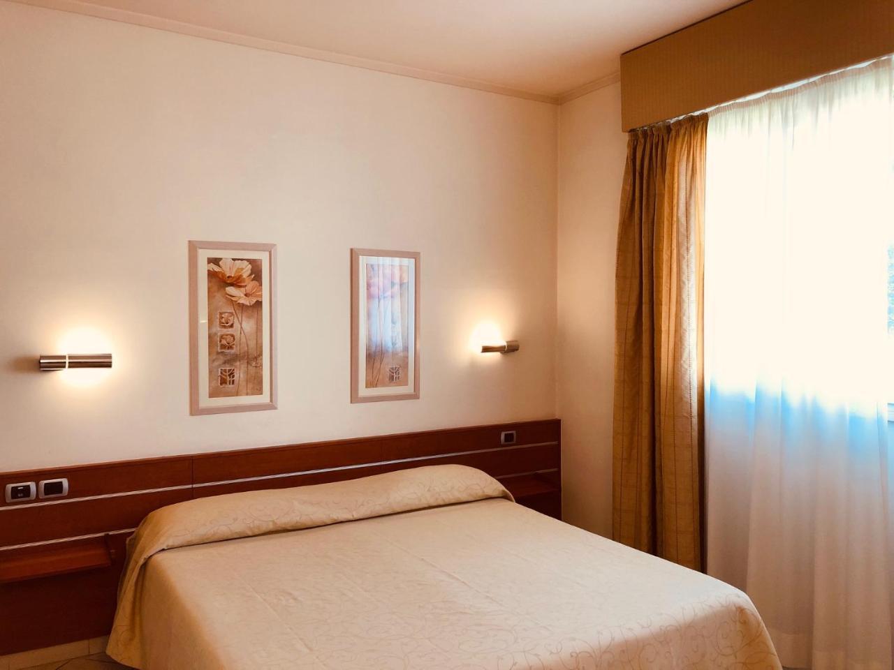 Hotel Delfina Signa Eksteriør billede